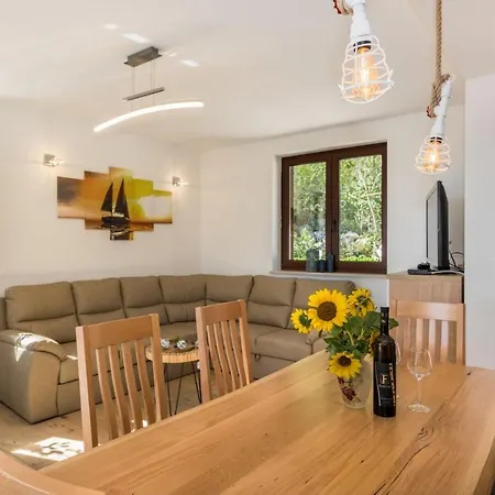 Magnificent Girasole Appartement Raša